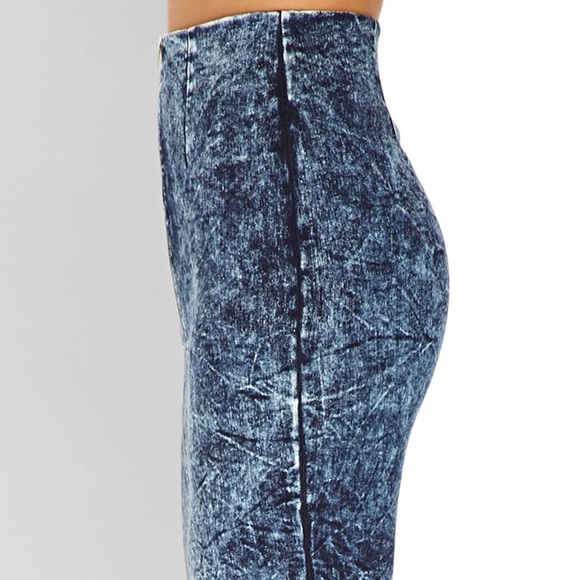 Forever 21 Acid Washed pencil skirt - Picture 3 of 5